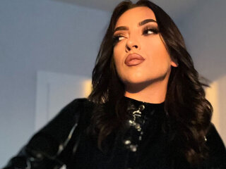 MiaAldago free chat